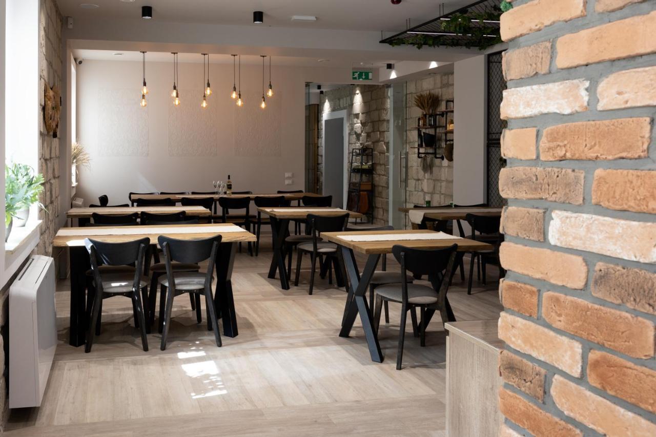 Ecodor Hotell Orhei Exteriör bild